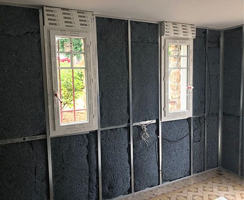 découvrez nos solutions d'isolation des murs intérieurs à loiron-ruillé pour améliorer le confort thermique et acoustique de votre habitation.